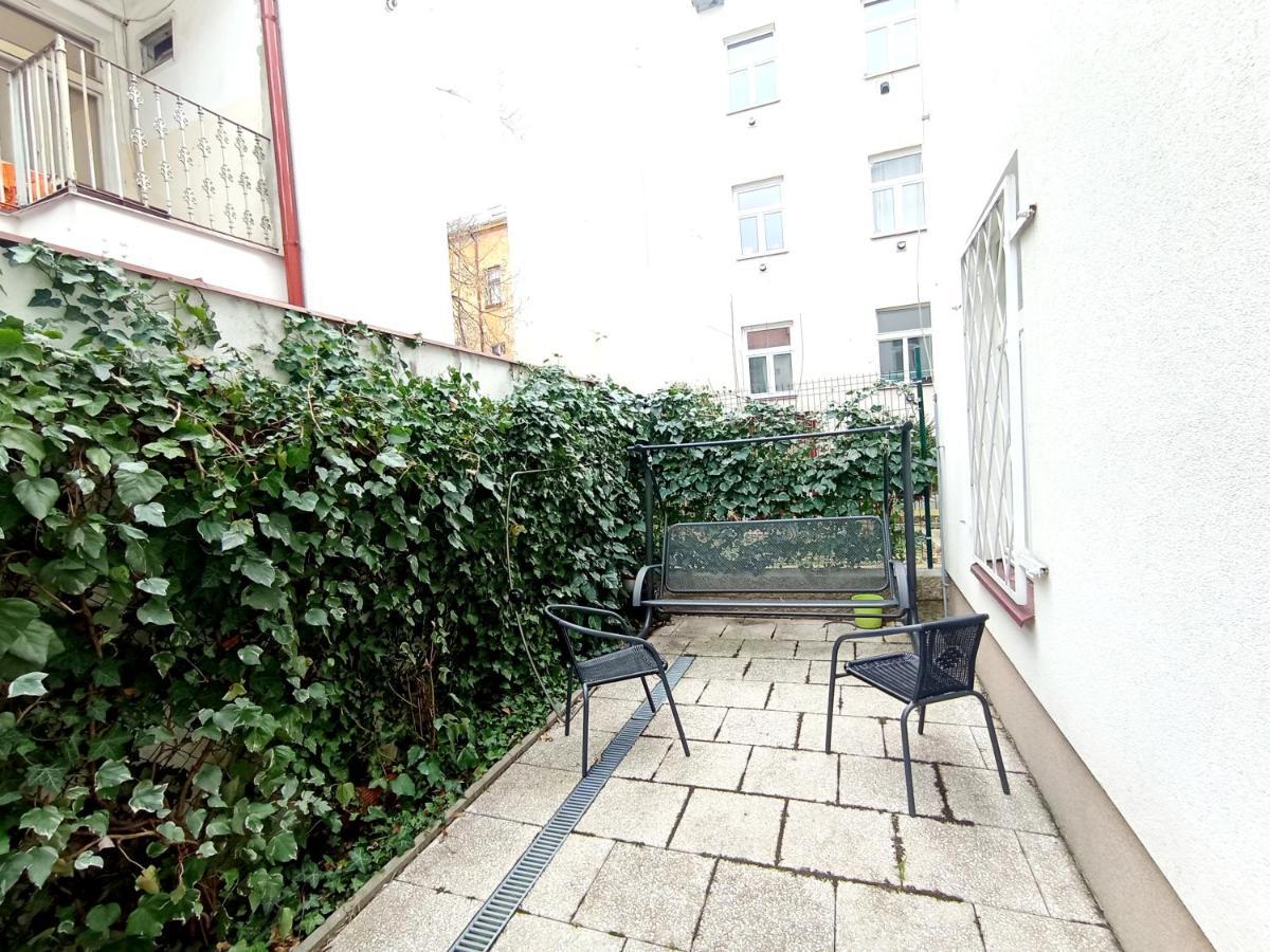 Apartments Captain Grand Praag Buitenkant foto